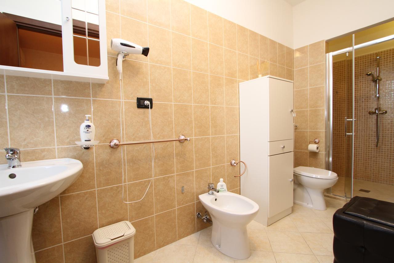 Da Donna Rosa Hotell Pontedera Exteriör bild